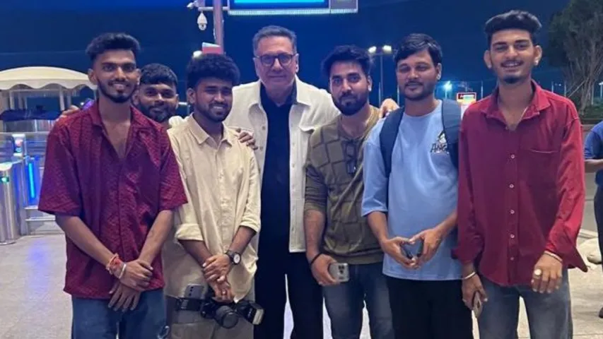 Boman Irani's Fun Airport Banter with Paparazzi Before IFFSA 2024
