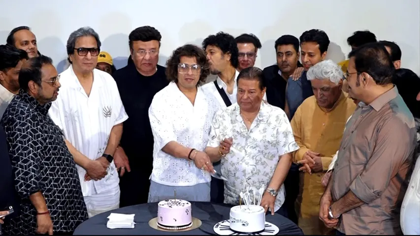 Sonu Nigam’s 51st Bday cake-cutting