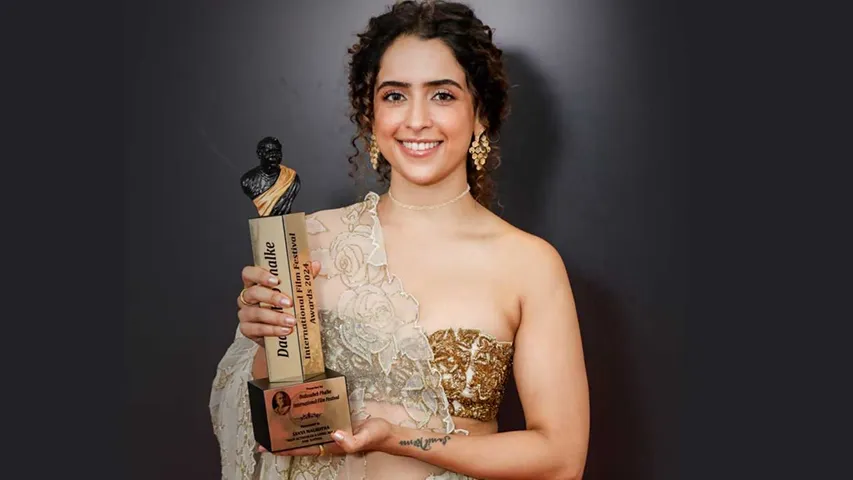 Birthday-Special-Reminiscing-Sanya-Malhotra-s-Script-Choices-with-5-Renowned-Filmmakers.jpg