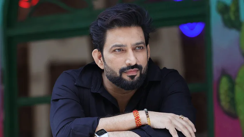 Aadesh Chaudhary talks about his new music video Love Zalay Tuzavari