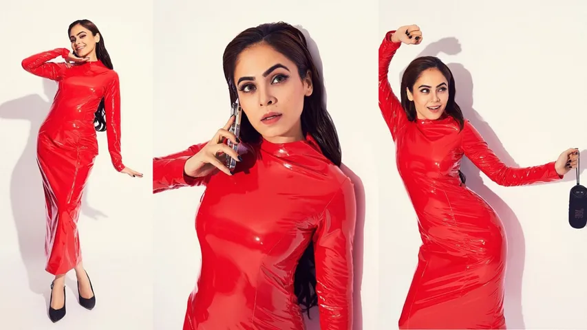 Mallobika Banerjii Mesmerized by Recreating Janhvi Kapoor's Look