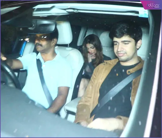 Saif's Nawabzada Ibrahim was seen with his girlfriend in Juhu