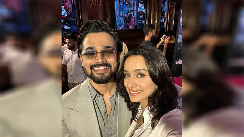 Shraddha Kapoor Cheers for Bhuvan Bam at 'Taza Khabar 2' Premiere