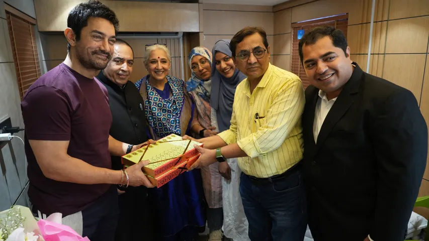 People of Kirdaar Productions spent memorable evening with Aamir Khan