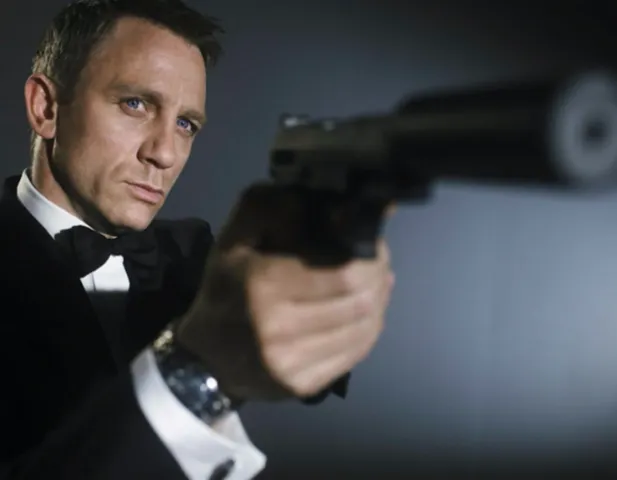 DANIEL CRAIG TO RETURN FOR 25TH BOND FILM