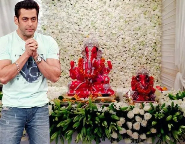 BOLLYWOOD GOES ECO-FRIENDLY WITH GANESH CHATURTHI CELEBRATIONS