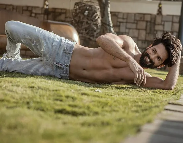 SHAHID KAPOOR TO TEAM UP WITH A FITNESS APP