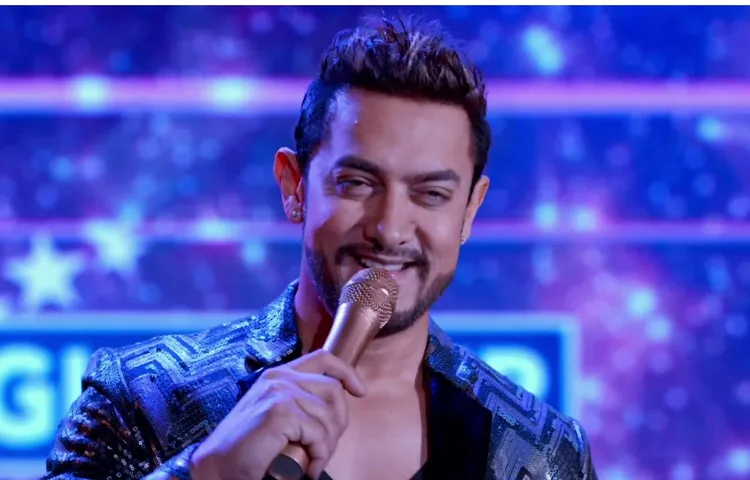SECRET SUPERSTAR GETS A THUMBS UP FROM CELEBS