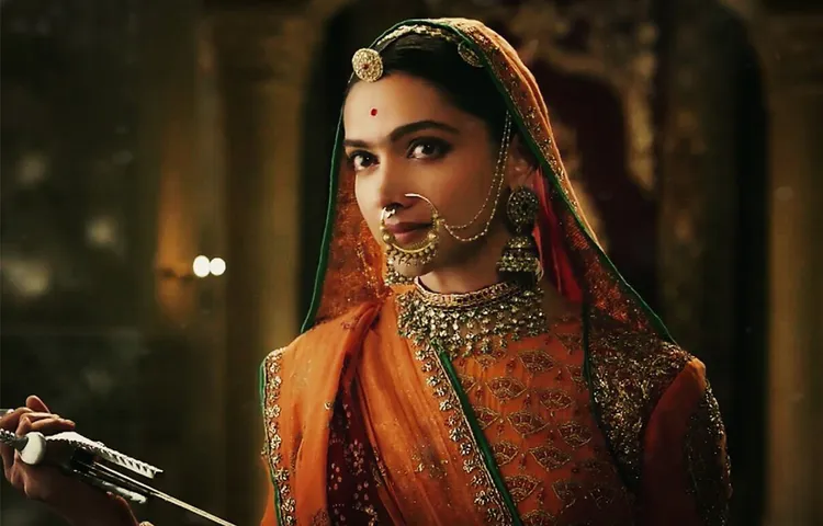 DEEPIKA PADUKONE'S STAR POWER ON DISPLAY, #DP1stDay1stShow IS TRENDING ON TWITTER