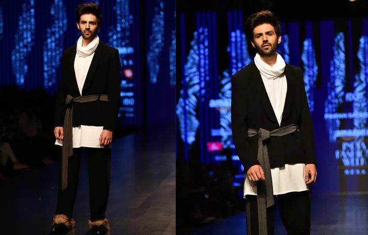 KARTIK AARYAN WALKS RAMP FOR AMAZON INDIA FASHION WEEK