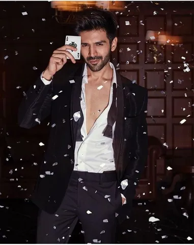 Kartik Aaryan Roped In To Endorse Emami Fair and Handsome!