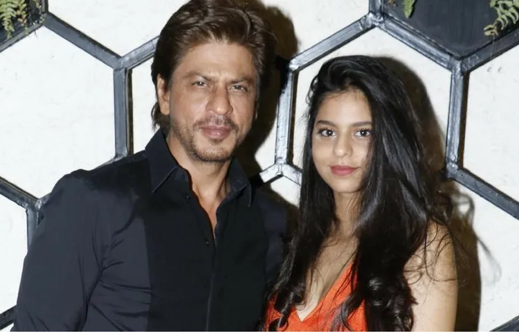 Bollywood's biggest Diwali party is being held at Shahrukh Khan's bungalow 'Mannat', but a year ago there was a different Diwali atmosphere!!