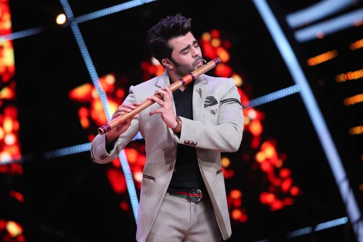 Toasting high : Maniesh Paul on a roll