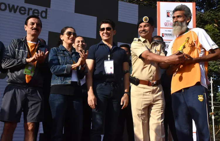 Madhuri Dixit Encourages Over 4000 Runners At The Parinee Juhu Half Marathon