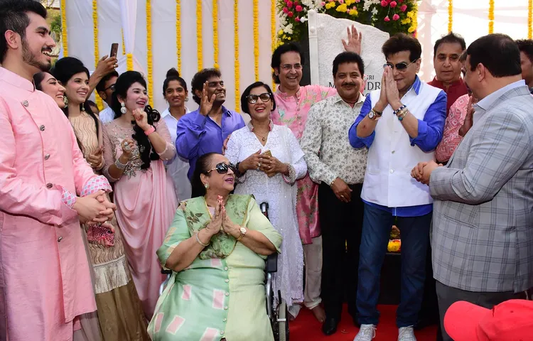 Celebs-Unveil-Padmashree-Mahendra-Kapoor-Chowk-In-Presence-Of-Jeetendra-And-Johny-Lever