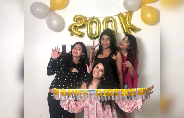 Model & Actress Sangya Lakhanpal Celebrated Her Birthday With Her Close Friends 