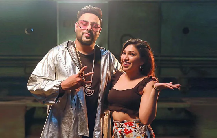 Tulsi-Kumar-And-Baadshah’s-Ode-To-The-90’s---Shehar-Ki-Ladki 