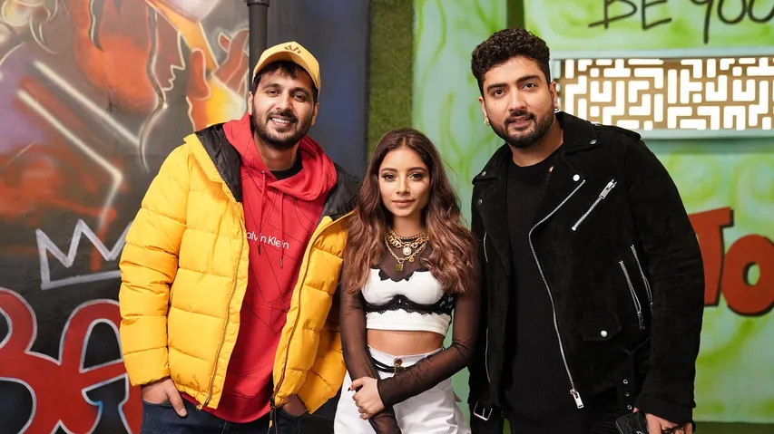 Jaani On Appraising Singer Simran Raj On Her Debut Song, 'Kaali Shirt Waleyaa' Which Crossed 5 Million Views Within A Week- Check Out Now