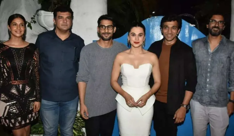 Team Woh Ladki Hai Kahaan? rings in wrap-up celebrations