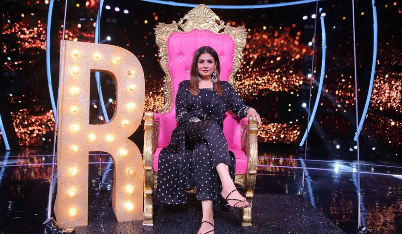 “I was no less, I gave it back to Aamir Khan,” mentions Raveena Tandon on being pranked by the superstar on the sets of Andaz Apna Apna