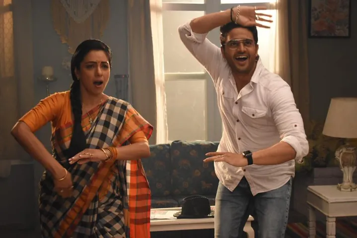 While Anupamaa tries to cheer up Anuj, Kavya supports Vanraj