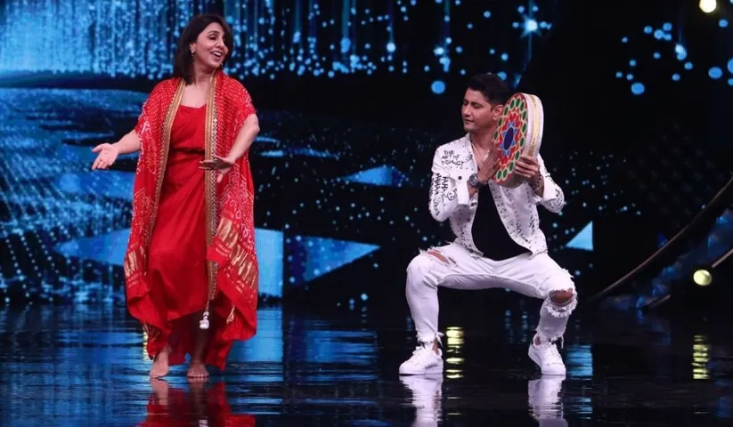 Veteran Actress Neetu Kapoor's Latest Dance Video from the sets of Dance Deewane Juniors goes Viral