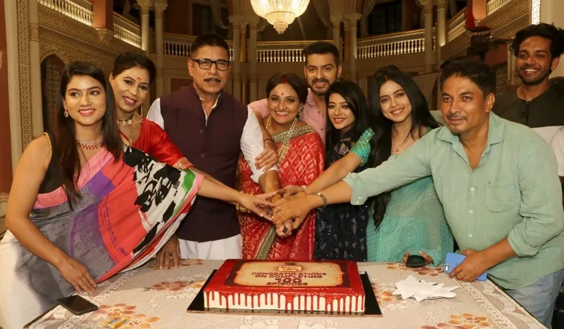 Celebrations for Dangal TV's Rang Jaun Tere Rang Mein as it completes 100 episodes