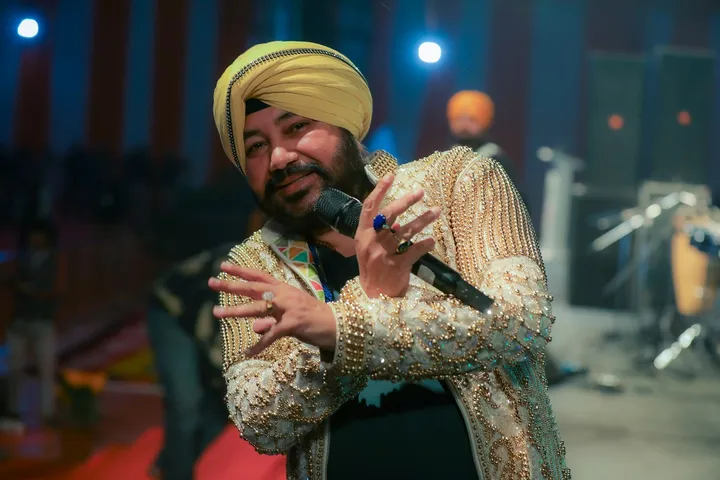 Daler Mehndi Amazes Everyone With His First Gujarati Song 'Sonu Tane Mara Par Bharoso Nahi Ke" crossed 1 Million Views