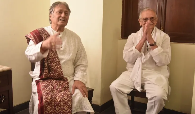 Ustad Amjad Khan Sahab's morning raagas resonate The Royal Opera House! Gulzar Sahab regales audiences with his anecdotes of Ustad Amjad Ali Khan Sahab. Morning Raaga celebrates heritage conservation oj Sarod Ghar