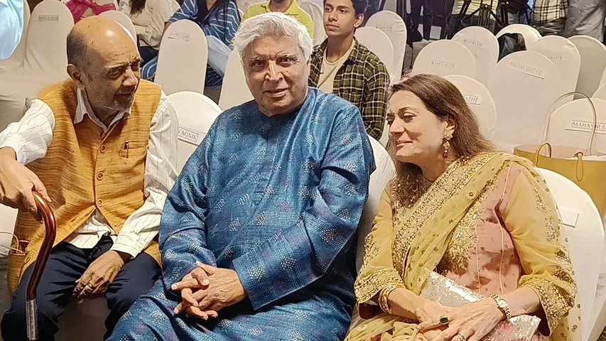 EK GEET JO JUNG KE KHILAAF YUDDH KARNE CHALA .....AUR JEET GEET KI HOGI AAJ NAHI TOH KAL .... ROHANSH PANDIT KI DEBUT " SAY NO TO WAR" KI SHAANDAAR LAUNCH ..... BY ALI PETER JOHN