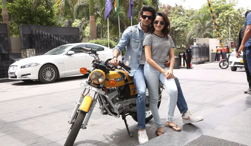 Lead Actors of film 'Nikamma' took a bike ride on the streets of Lucknow without helmet