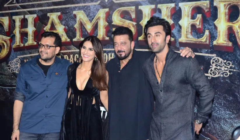 WHY WAS RANBIR KAPOOR LATE TO REACH SHAMSHERA TRAILER AT MALAD INOX