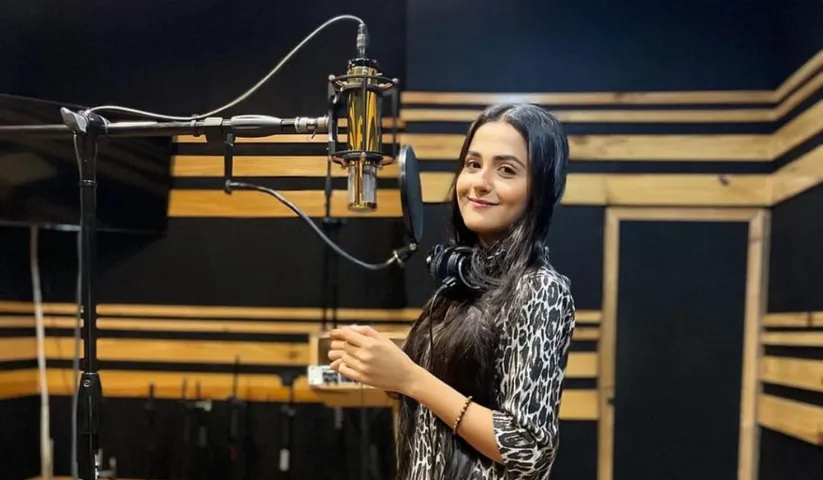 Debattama Saha’s melodious singing keeps everyone on the sets of Mithai enchanted!