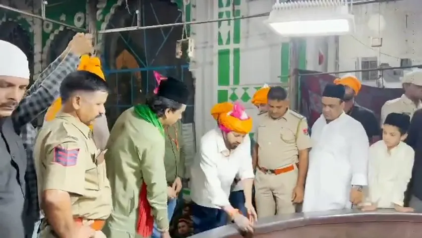 Mika Singh visits Ajmer Sharif Dargah to seek blessings on his birthday