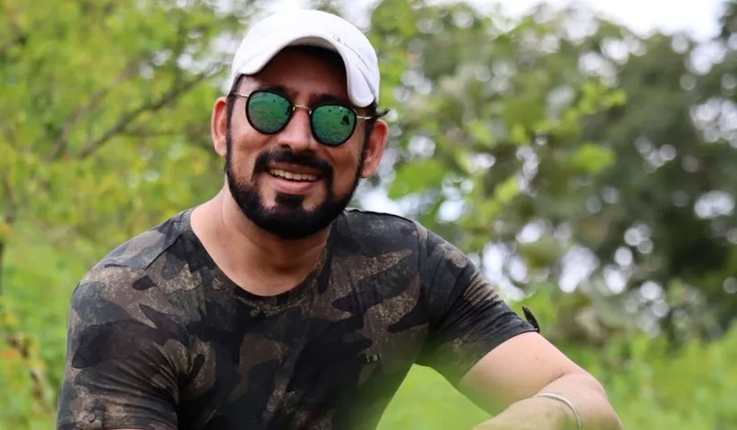 Hrishikesh Pandey: In the summers, you need to wear clothes which are soothing to your eyes!