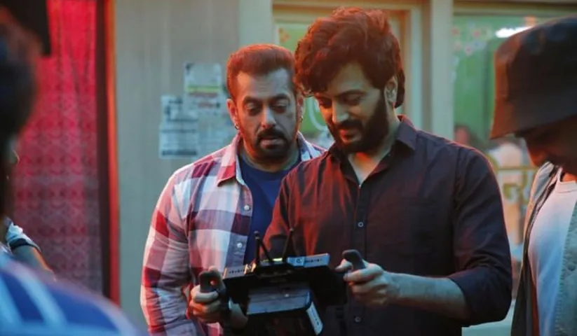 Riteish Deshmukh says he is greatful to Salman Khan for his special appearance in his directorial debut Marathi movie 'Ved'