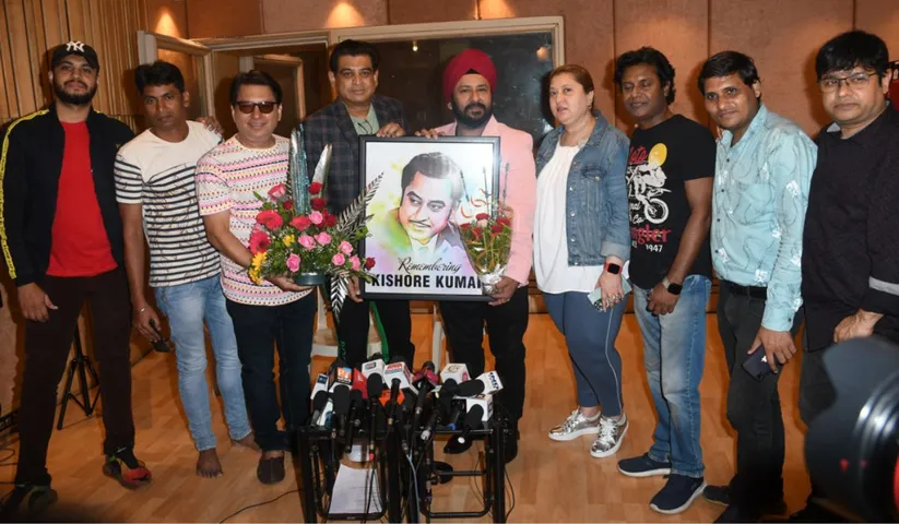 Remembering a musical genius called- Kishore Kumar! On singer Kishore Kumar's 93rd birth anniversary, singer Jasveer Singh along with Amit Kumar Ganguly, son of Kishore Kumar paid a musical tribute to the legend via a song titled "KISHORE"
