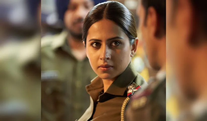Akshay Kumar is appreciative, he knows what to say and not to intimidate the other person and he gives you a free hand at improvising or doing as many takes as you want to, says his Cuttputlli co-star Sargun Mehta