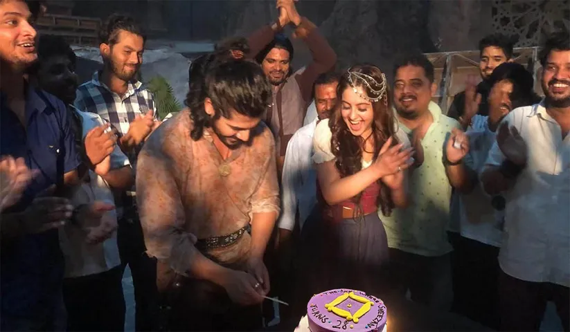 Tunisha Sharma’s beautiful birthday surprise on the sets of Alibaba Dastaan-e-Kabul for co-actor Sheezan Khan
