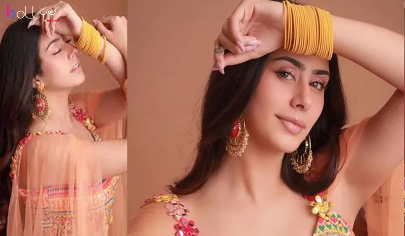 Warina Hussain Exudes Total 'Desi' Vibe In A Tulle Lehanga For Navratri. We Approve Her Look, Do you?