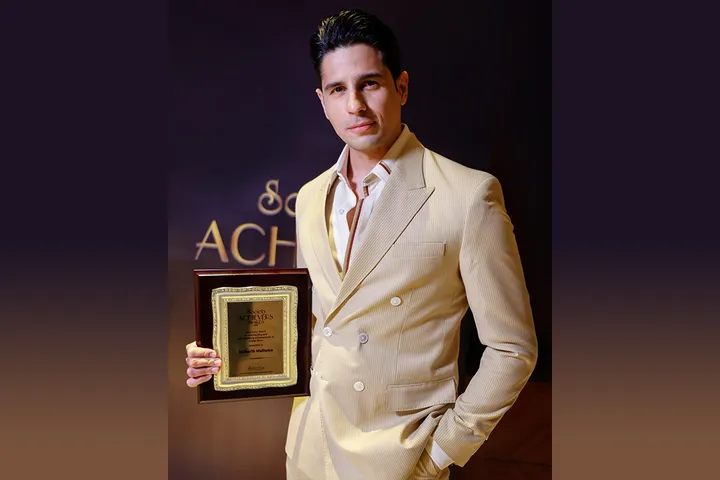 Image - Acting is my passion! Actor Sidharth Malhotra expresses his emotions after receiving back-to-back awards! 2