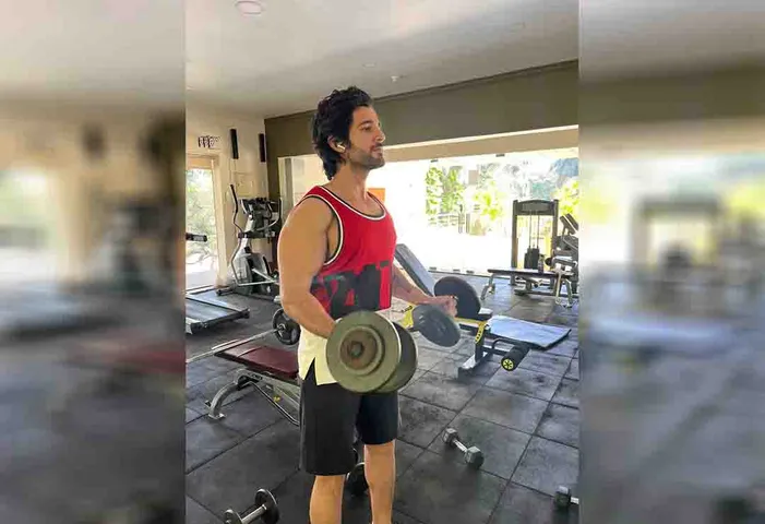 <strong>Trying to get fit? Allow Aditya Seal to train you!</strong>