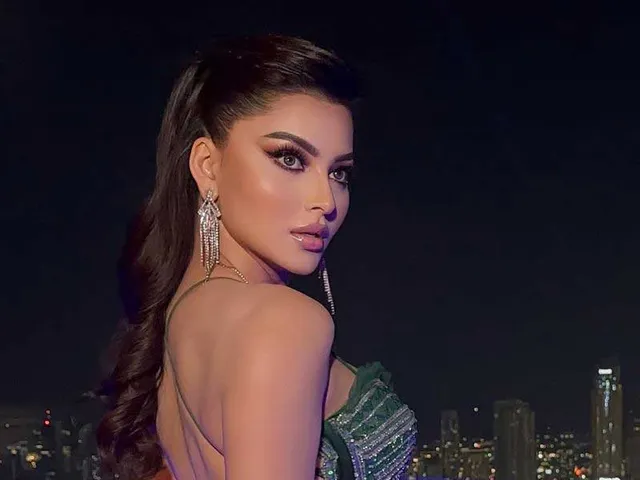 Urvashi Rautela Looks A Complete Vision In This 8 Lakh Sequined Dress, As She Celebrates Her Mom's Birthday.