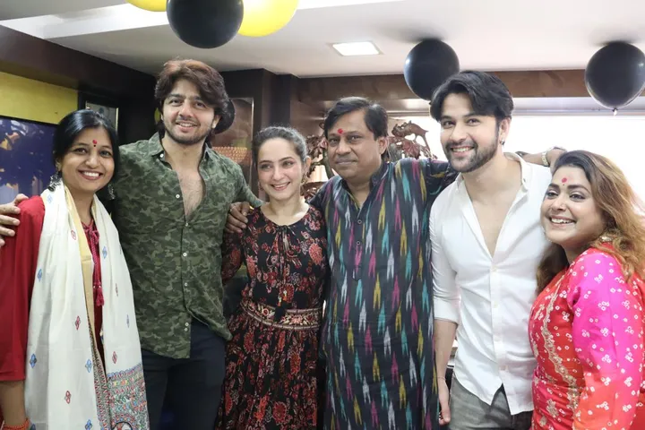<strong>Santosh Gupta launches his production house Made In India Pictures</strong>