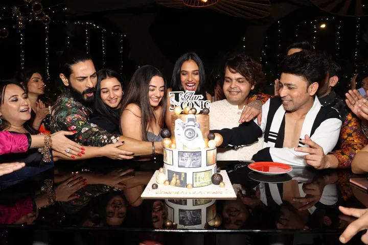 Celebrity Fashion Photographer AMIT KHANNA launches 2023 Calendar GLAR- ICONIC. Check out the pictures here!