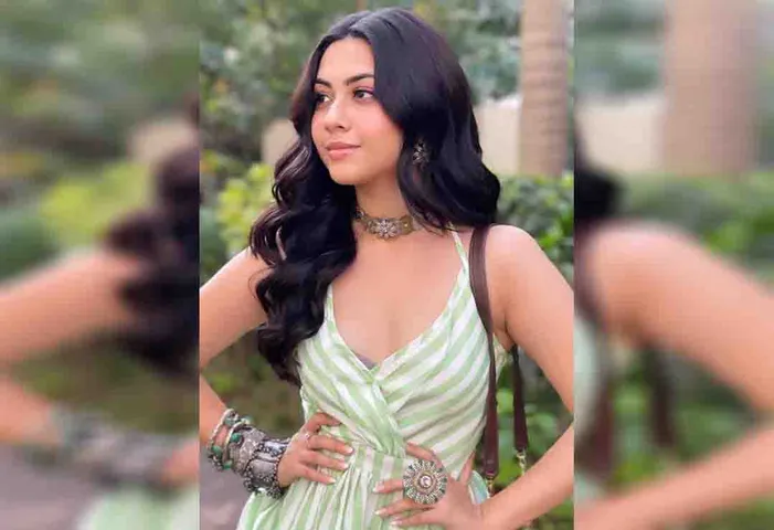 ”Grateful for everything in life” , says Reem Shaikh as she completes 13 glorious years in the industry