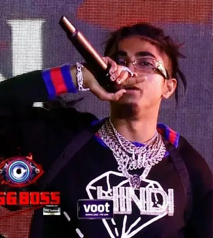 MC Stan gives a killer rap performance on his songs in Bigg Boss 16; fans trend 'MC Stan Making DHH Win' on social media