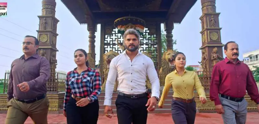 Ratnakar Kumar and Khesari Lal Yadav's Bhojpuri film Sangharsh 2 (3)