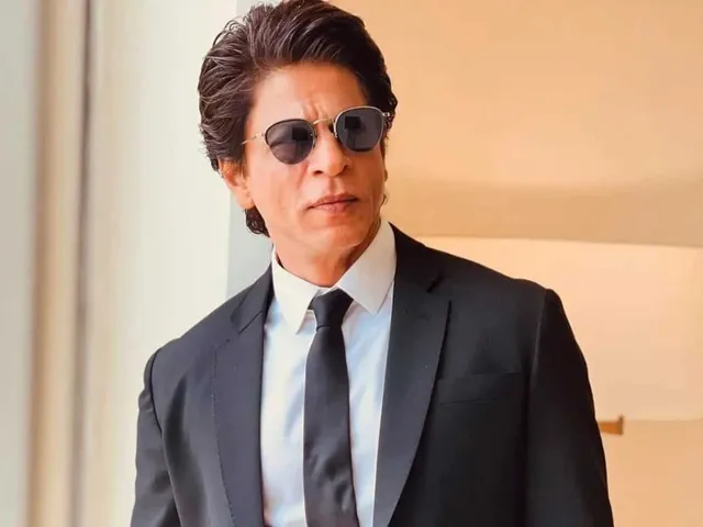 Does Shahrukh Khan want to make his two films competitors, why?  DUNKI VS JAWAN