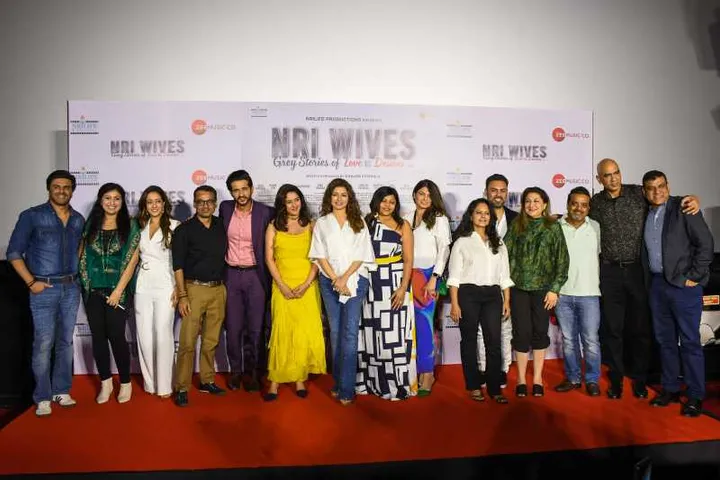Sameer Soni, Gunjan Kuthiala, Raima Sen, Hitten Tejwani, Samiksha Shael Oswal, Bhagyeshree, Vidhi Dalia, Sadia Siddiqui, Chandana Dixit, Sanjeev Sharma